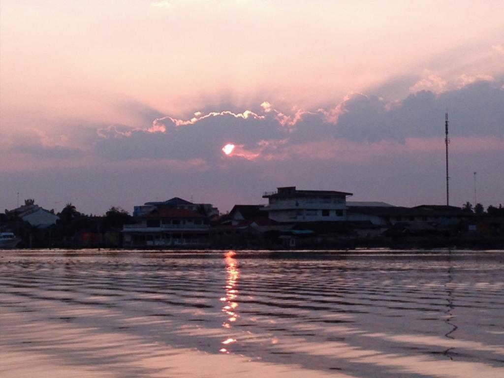 Baan Siriporn Resort - โรงแรมบ้านศิริพร รีสอร์ท Samut Songkhram Dış mekan fotoğraf