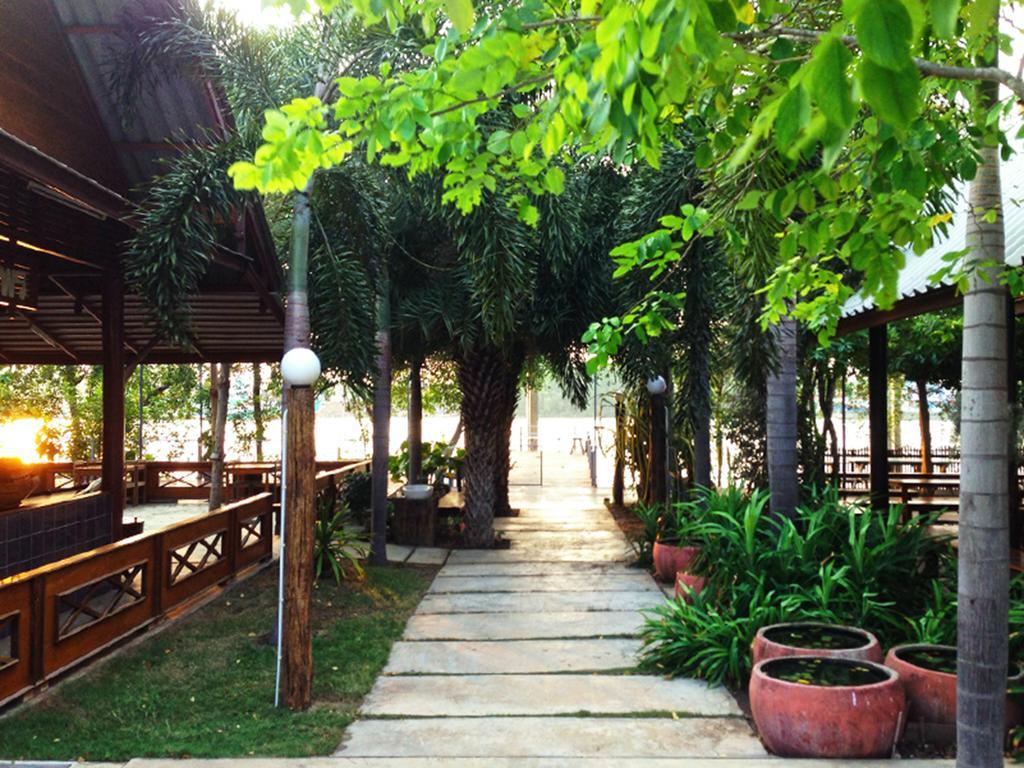 Baan Siriporn Resort - โรงแรมบ้านศิริพร รีสอร์ท Samut Songkhram Dış mekan fotoğraf