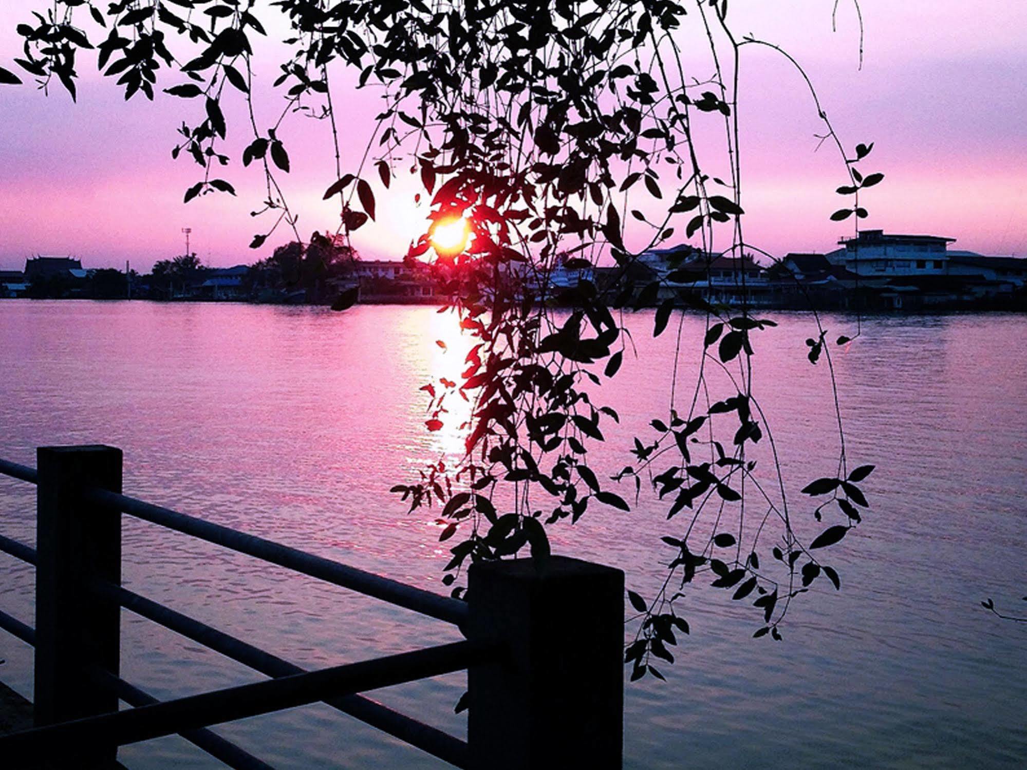 Baan Siriporn Resort - โรงแรมบ้านศิริพร รีสอร์ท Samut Songkhram Dış mekan fotoğraf