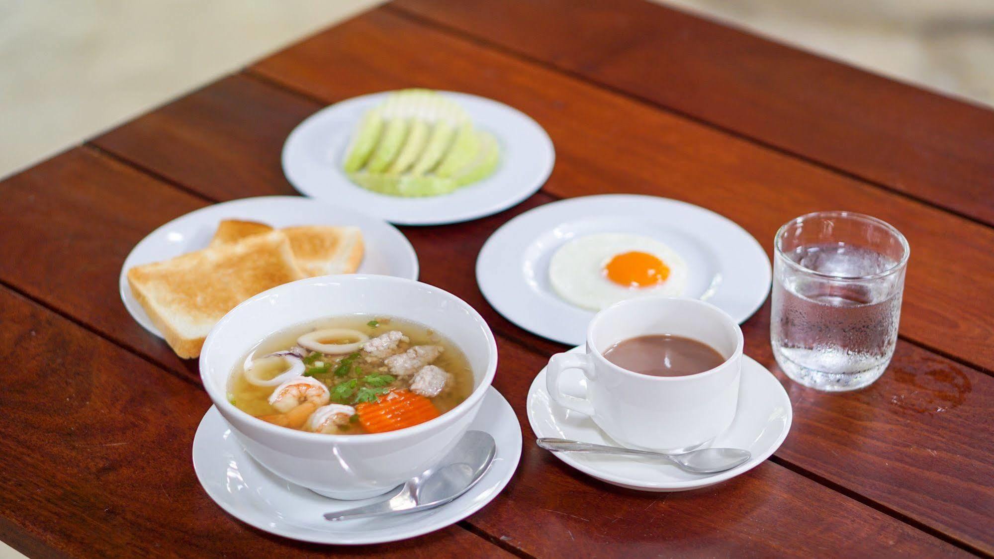 Baan Siriporn Resort - โรงแรมบ้านศิริพร รีสอร์ท Samut Songkhram Dış mekan fotoğraf