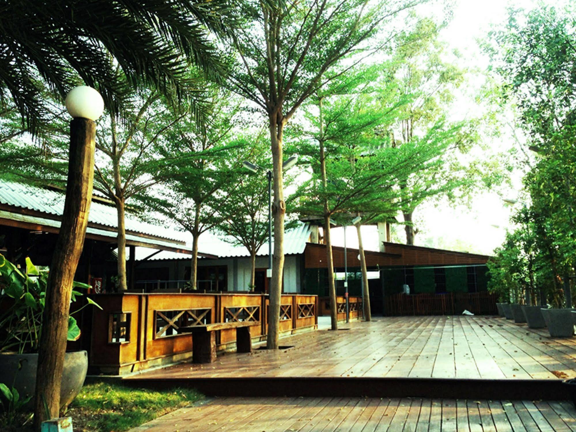 Baan Siriporn Resort - โรงแรมบ้านศิริพร รีสอร์ท Samut Songkhram Dış mekan fotoğraf